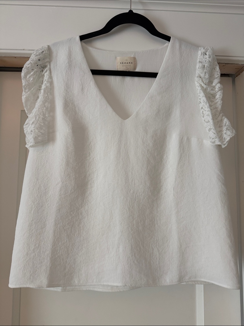 White V-Neck Puff Sleeve Top